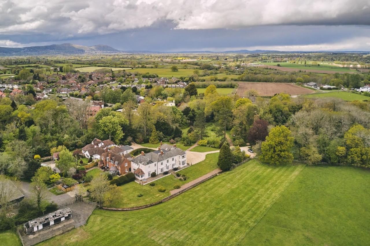 Equestrian Manor Upton upon Severn Exterior foto